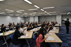 「認知症サポーター養成講座」の様子